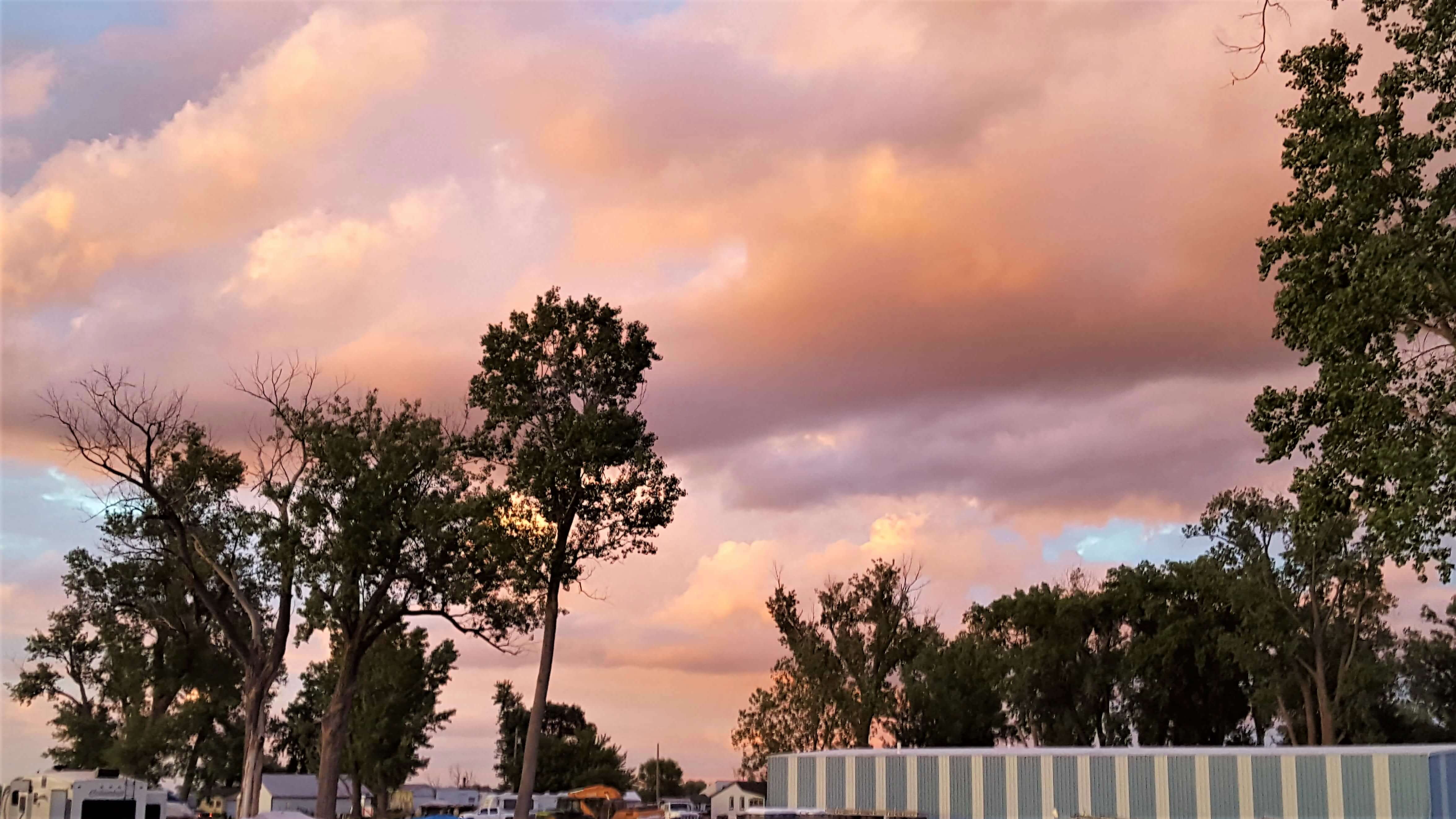 Pink clouds at the Cottonwood Marina, Blair, NE