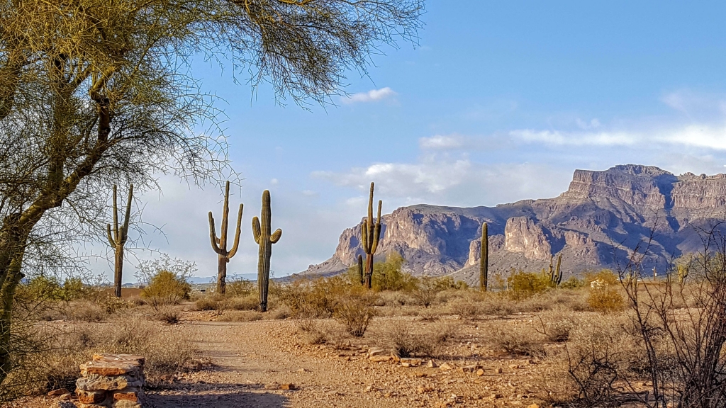 he absolutely stunning Superstition Mountains
