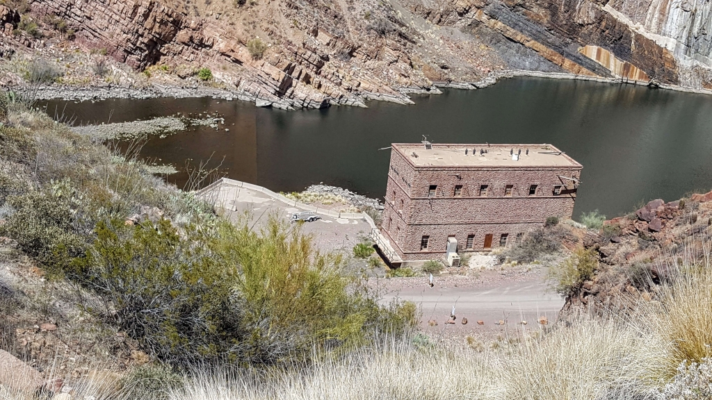 Building at Roosevelt Dam, AZ